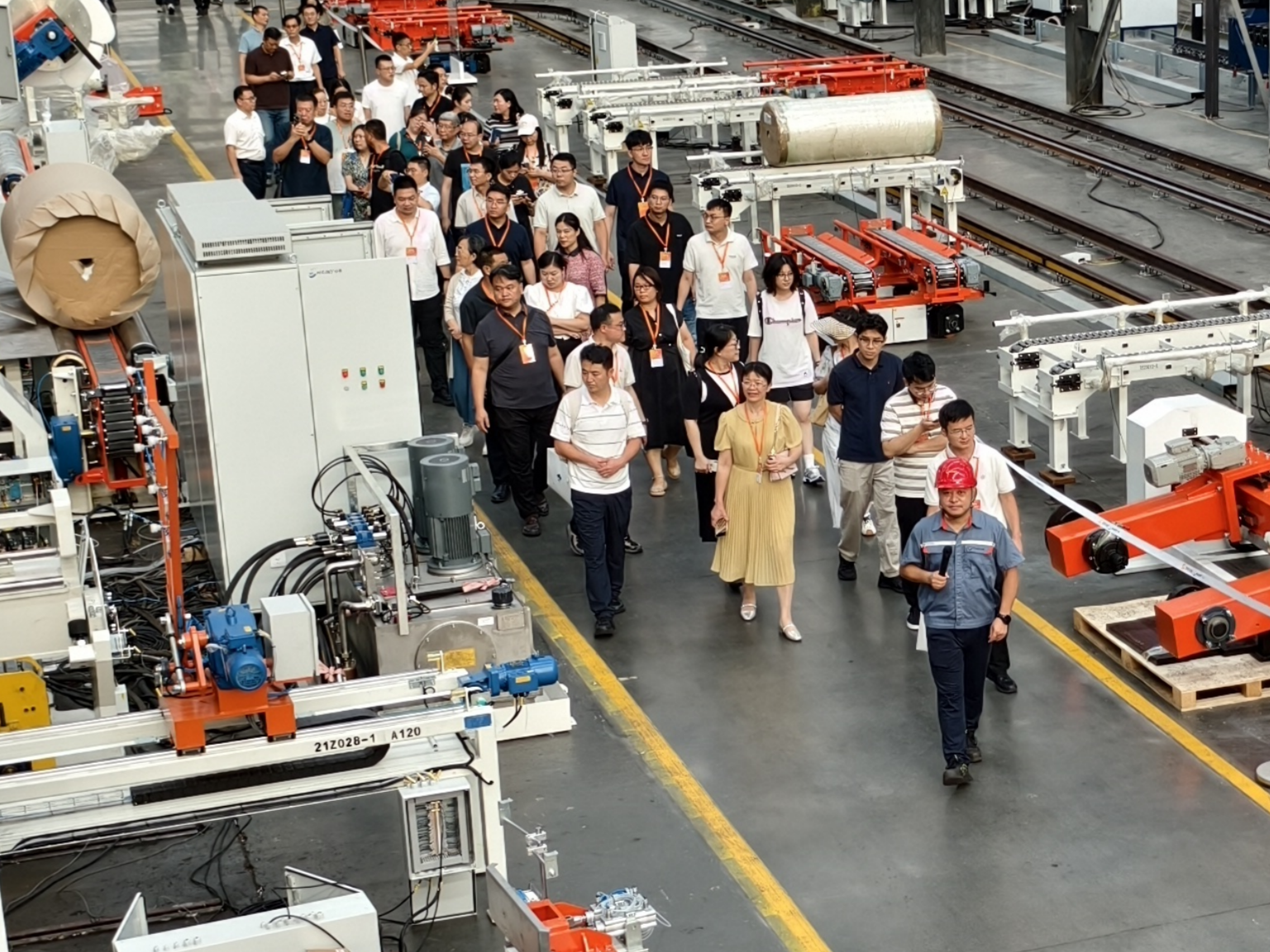 中轻长泰接待“才展三湘云聘优才”参访团 校企携手共绘发展新篇